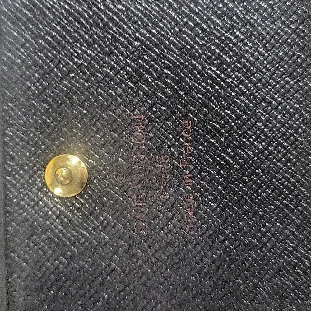 Louis Vuitton Epi Wallet  Tri Fold  (Black) - Picture 9 of 14